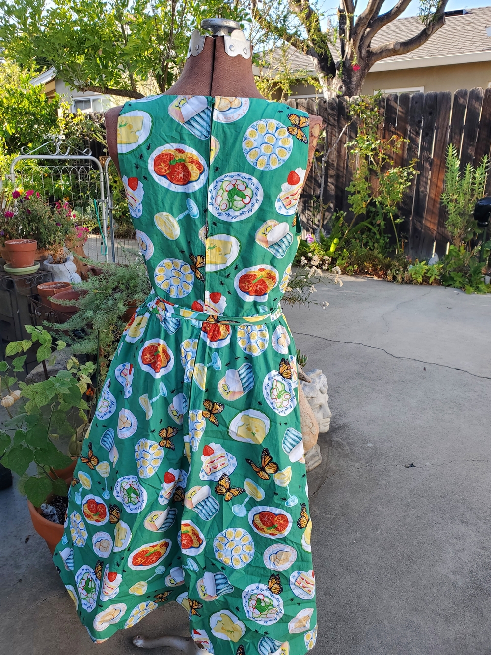 Modcloth Green Sleeveless Wrap Dress with Playful Food & Butterfly Print - Picture 4 of 8